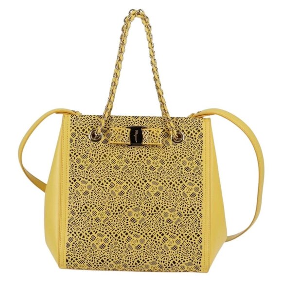 Salvatore Ferragamo Vala Chain Bag Leather 2way Yellow Gold Auth 132893V - Picture 2 of 16